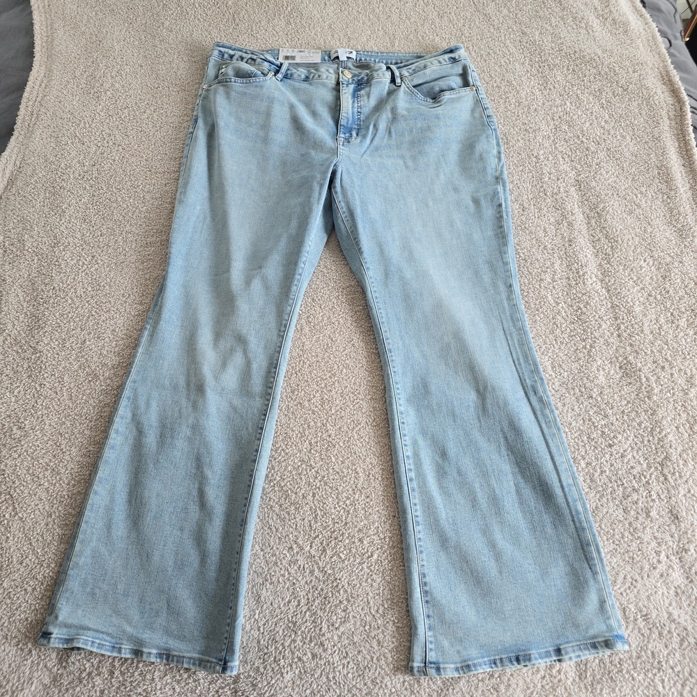 Seven7 High Rise‎ Slim Bootcut Denim Jeans Light Wash Size 18W NWT